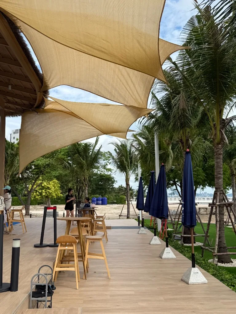 Love Pier Beach Cafe